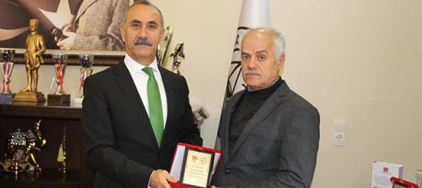 “İşçilerimiz, başımızın tacıdır”